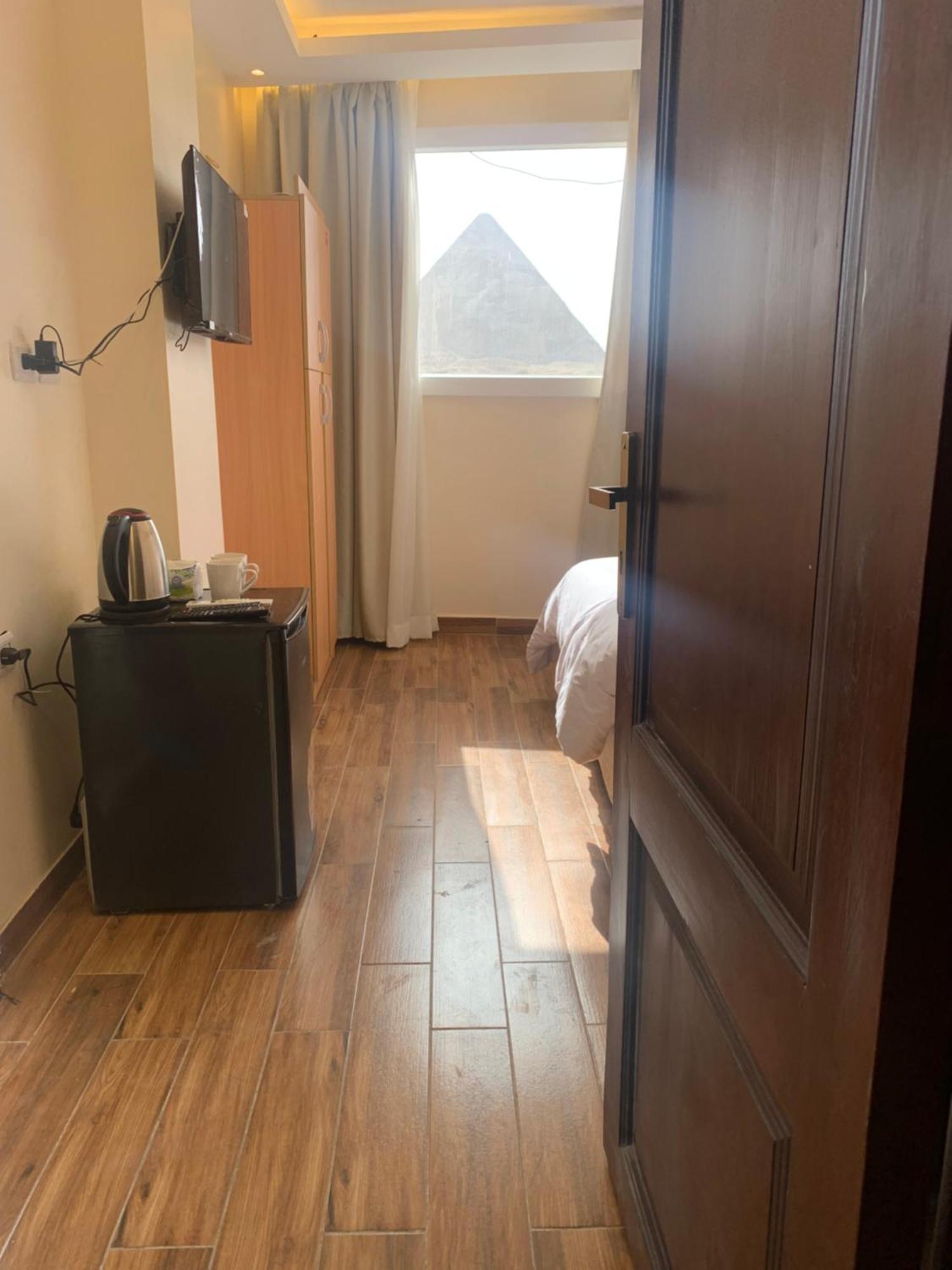 Memphis Pyramids View Hotel Nazlet el-Sîsi Buitenkant foto